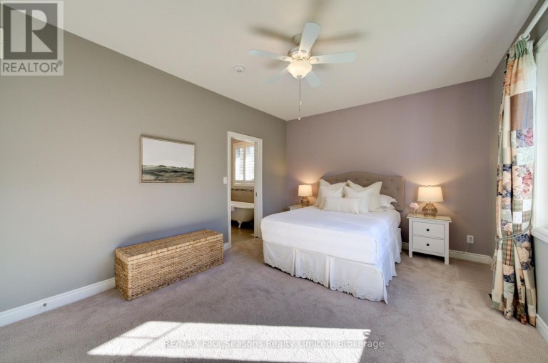 212 PEARSON STREET, Meaford, Ontario, N4L1Y4
