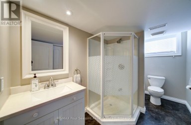 212 PEARSON STREET Meaford Ontario photo 37