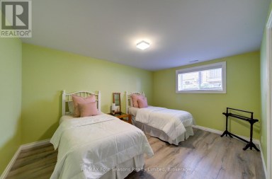 212 PEARSON STREET Meaford Ontario photo 38