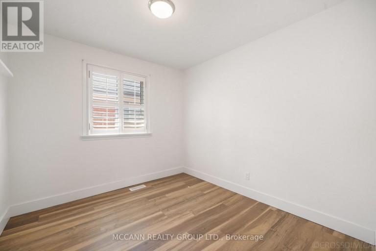 17 BARLOW ROAD, Toronto (Woburn), Ontario, M1G2B5