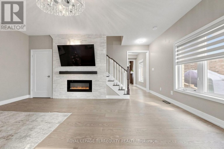 199 ARMSTRONG CRESCENT, Bradford West Gwillimbury (Bradford), Ontario, L3Z0L3