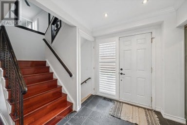 1825 HYDE MILL CRESCENT Mississauga (Streetsville) Ontario photo 2