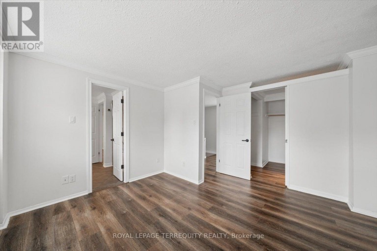 1825 HYDE MILL CRESCENT, Mississauga (Streetsville), Ontario, L5N0A7