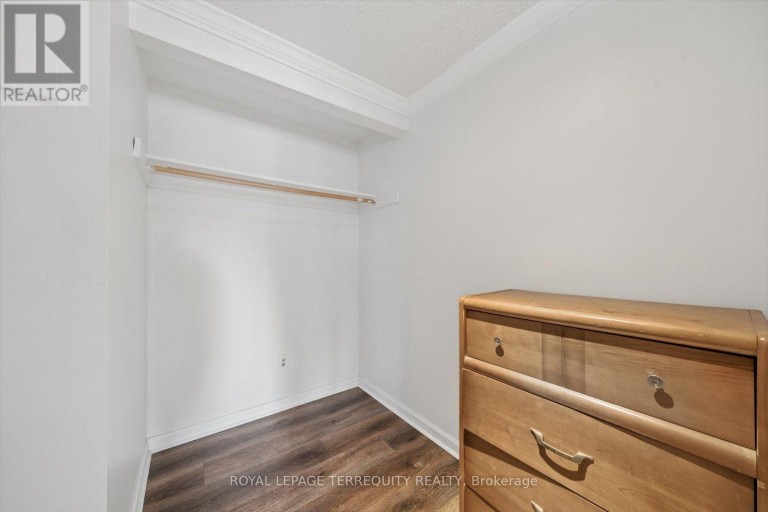 1825 HYDE MILL CRESCENT, Mississauga (Streetsville), Ontario, L5N0A7