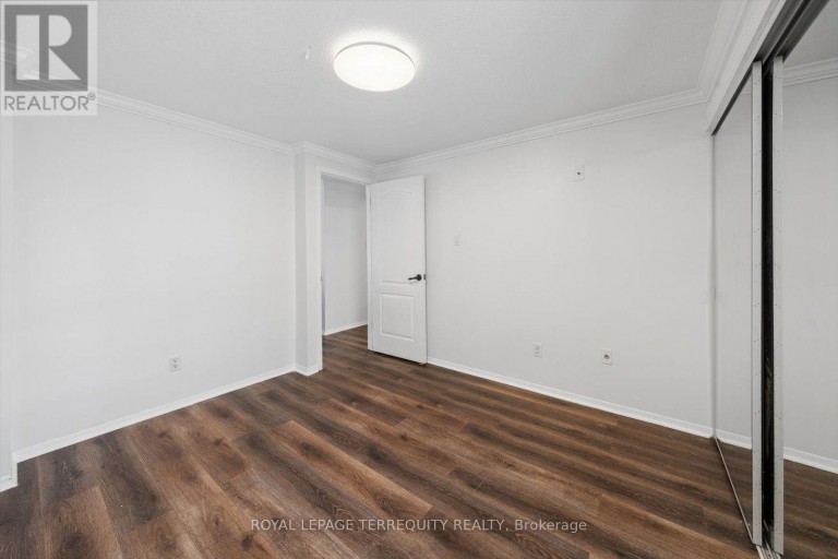 1825 HYDE MILL CRESCENT, Mississauga (Streetsville), Ontario, L5N0A7