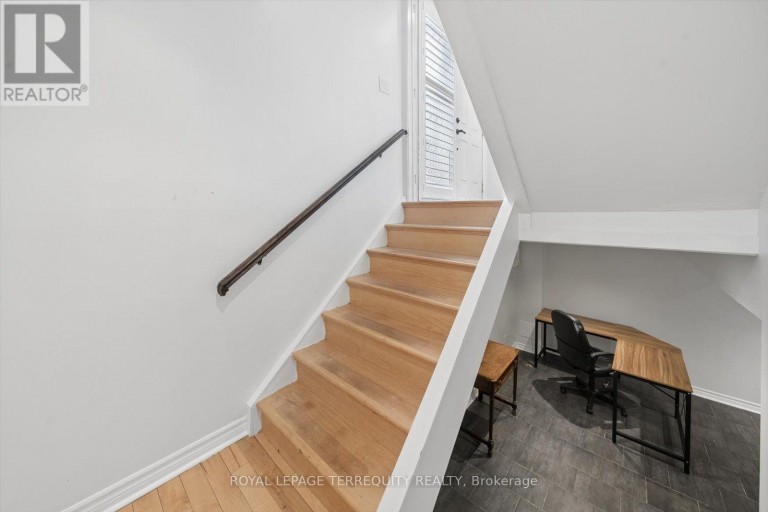 1825 HYDE MILL CRESCENT, Mississauga (Streetsville), Ontario, L5N0A7