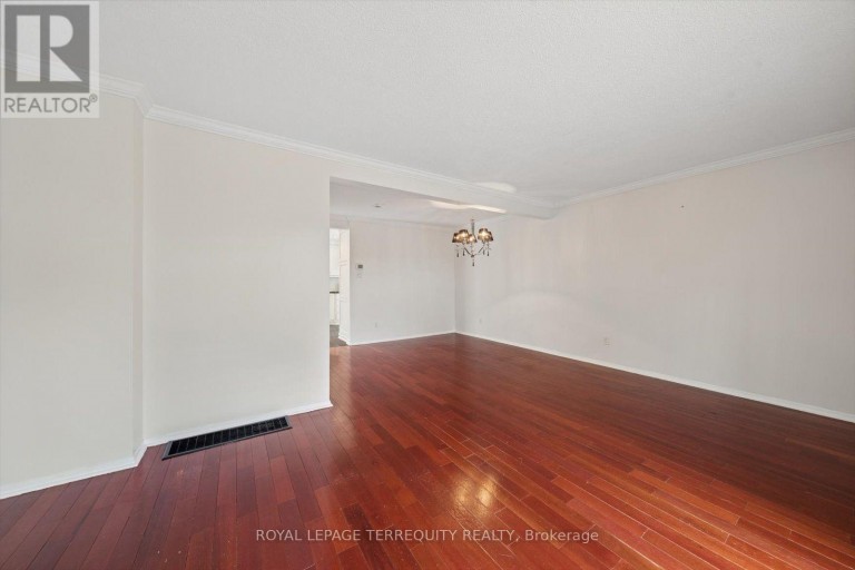 1825 HYDE MILL CRESCENT, Mississauga (Streetsville), Ontario, L5N0A7