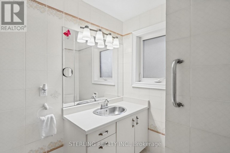 27 OAKMEADOW BOULEVARD, Toronto (Morningside), Ontario, M1E4G3