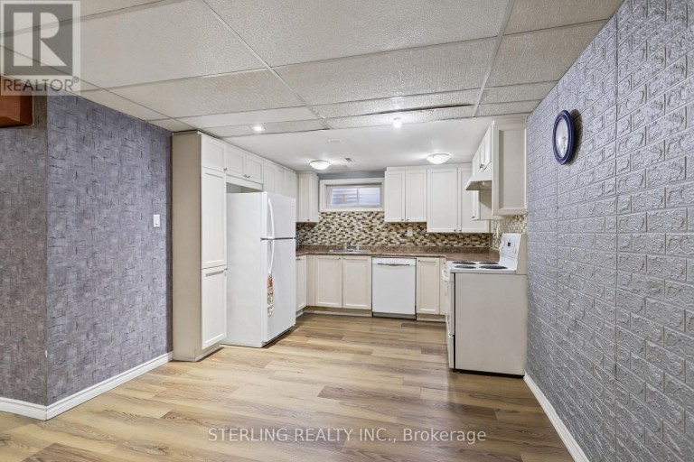 27 OAKMEADOW BOULEVARD, Toronto (Morningside), Ontario, M1E4G3
