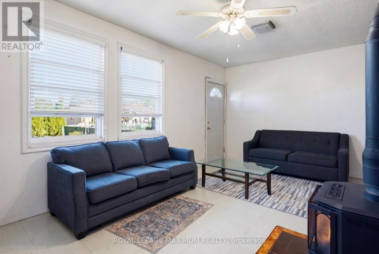 84 GILLEY ROAD, Toronto (Downsview-Roding-CFB), Ontario, M3K1L7
