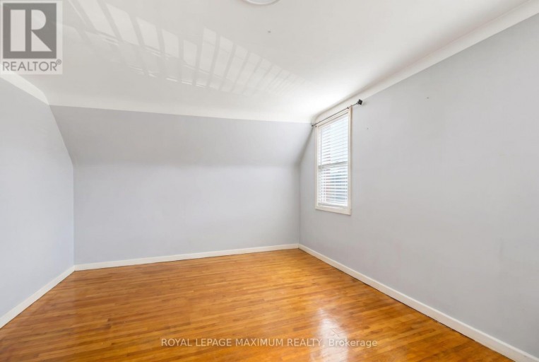 84 GILLEY ROAD, Toronto (Downsview-Roding-CFB), Ontario, M3K1L7