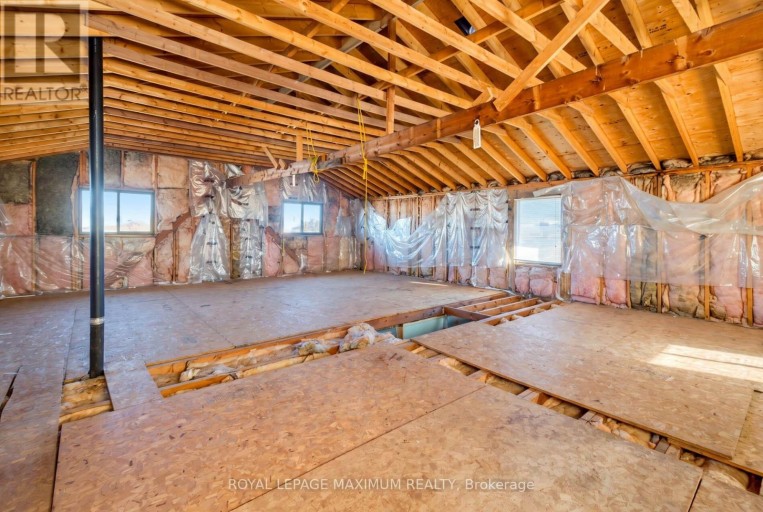 84 GILLEY ROAD, Toronto (Downsview-Roding-CFB), Ontario, M3K1L7