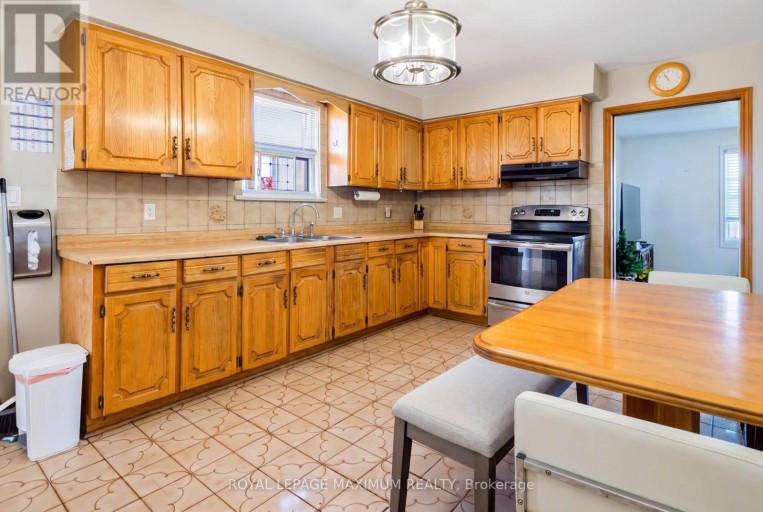 84 GILLEY ROAD, Toronto (Downsview-Roding-CFB), Ontario, M3K1L7