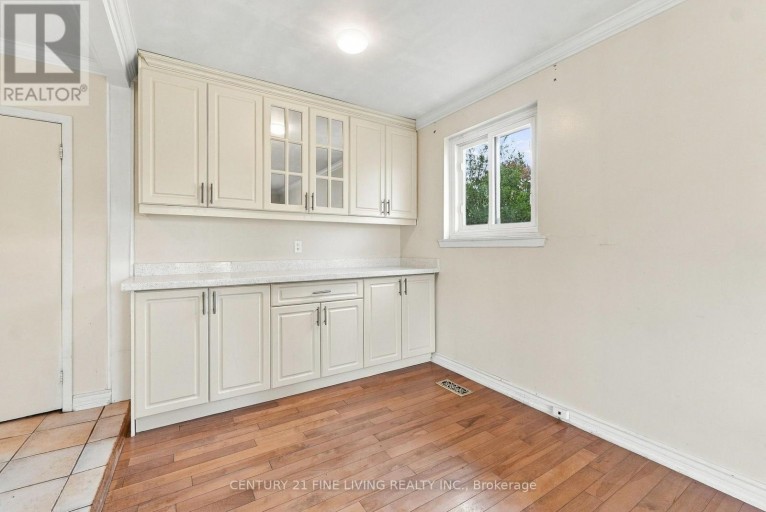 132 BRENTWOOD DRIVE, Brampton (Avondale), Ontario, L6T1R2