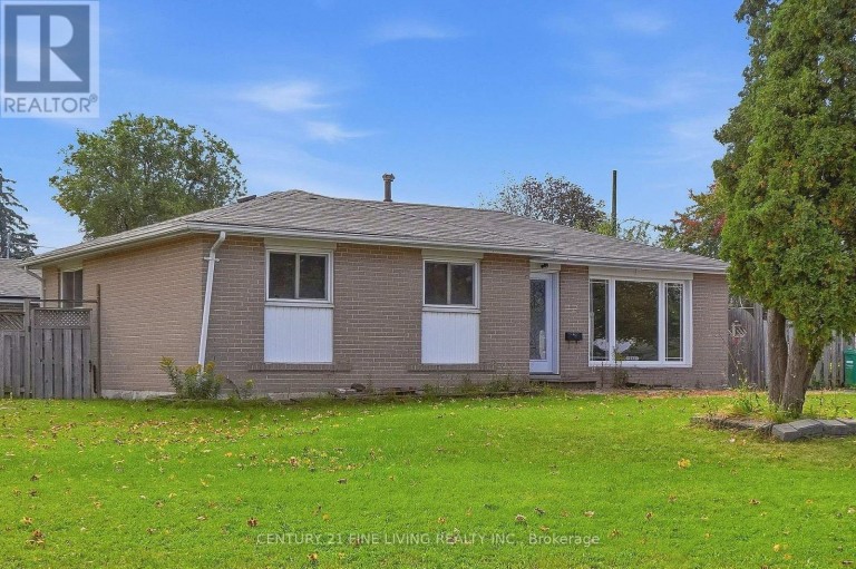 132 BRENTWOOD DRIVE, Brampton (Avondale), Ontario, L6T1R2