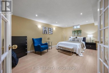 4882 VIENNA COURT Mississauga (Hurontario) Ontario photo 43