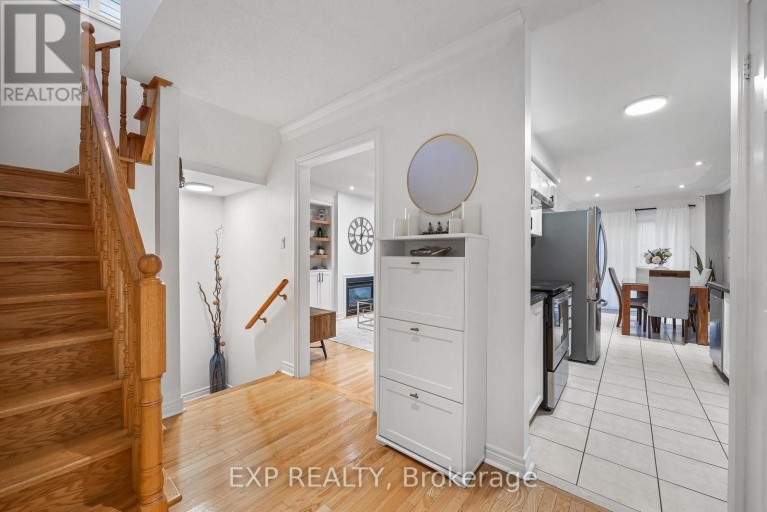 4882 VIENNA COURT, Mississauga (Hurontario), Ontario, L4Z4J2