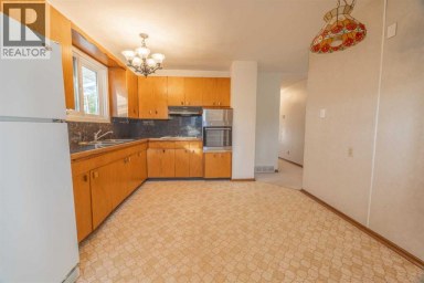 53 Kentish Drive SW Calgary Alberta photo 10
