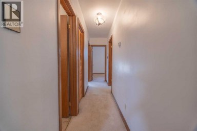 53 Kentish Drive SW Calgary Alberta photo 11