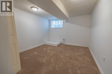 53 Kentish Drive SW Calgary Alberta photo 26