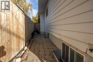53 Kentish Drive SW Calgary Alberta photo 34