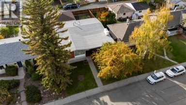 53 Kentish Drive SW Calgary Alberta photo 40
