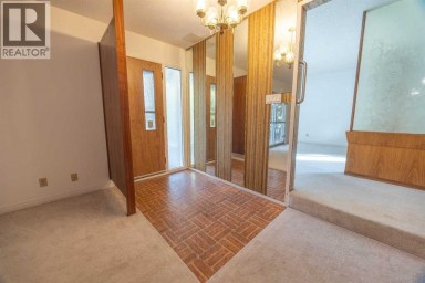 53 Kentish Drive SW Calgary Alberta photo 6