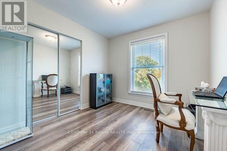 2 ALDERBURY CRESCENT, Brampton (Avondale), Ontario, L6T1P6