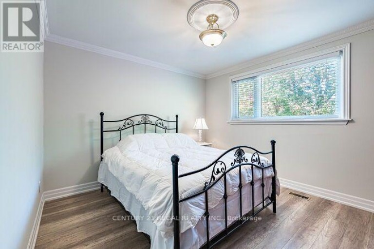 2 ALDERBURY CRESCENT, Brampton (Avondale), Ontario, L6T1P6
