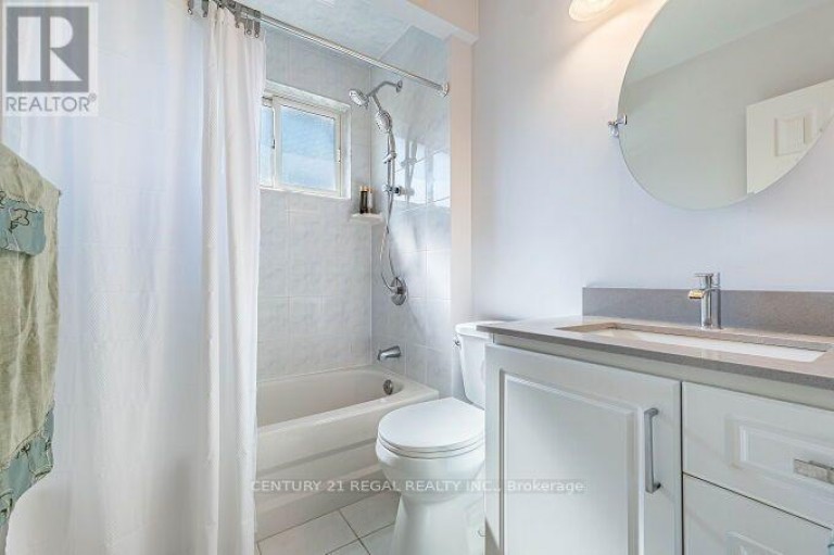 2 ALDERBURY CRESCENT, Brampton (Avondale), Ontario, L6T1P6