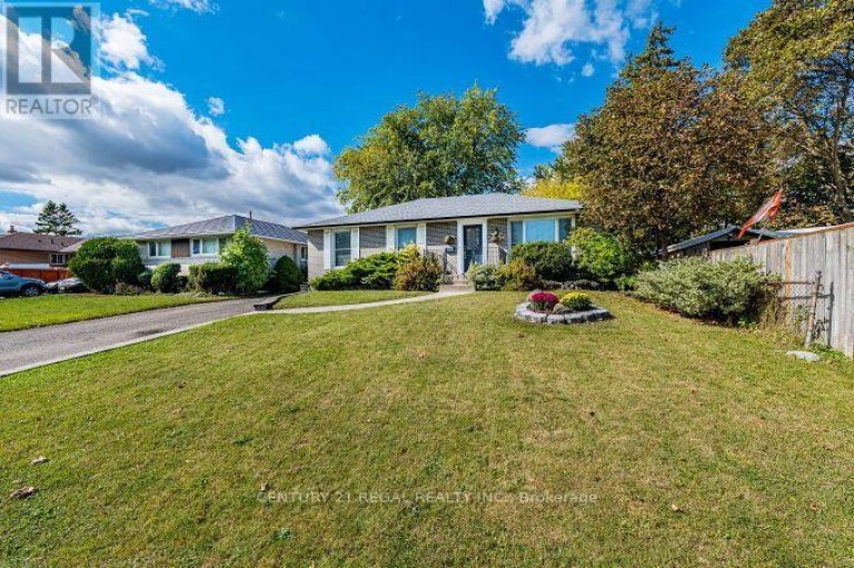 2 ALDERBURY CRESCENT, Brampton (Avondale), Ontario, L6T1P6