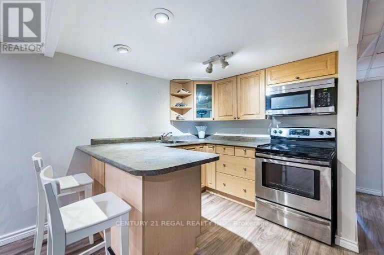 2 ALDERBURY CRESCENT, Brampton (Avondale), Ontario, L6T1P6