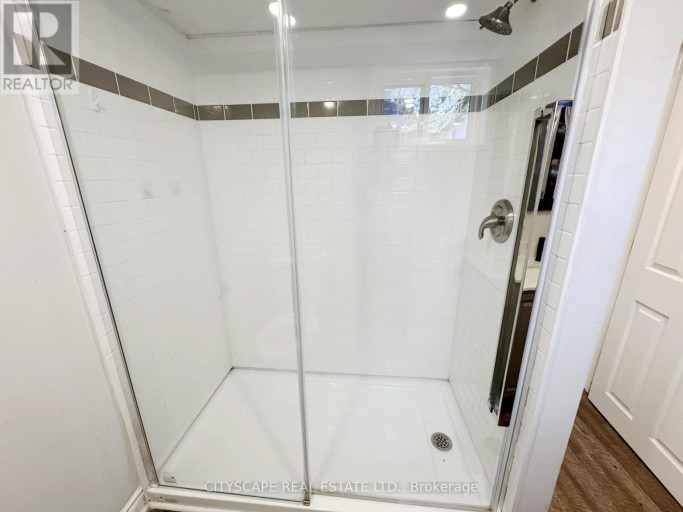 205 BONAVENTURE DRIVE, Hamilton (Gilbert), Ontario, L9C4R1
