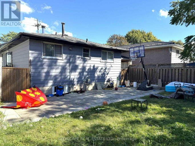 205 BONAVENTURE DRIVE, Hamilton (Gilbert), Ontario, L9C4R1