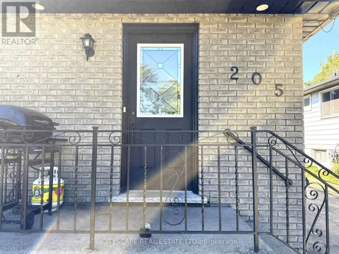 205 BONAVENTURE DRIVE, Hamilton (Gilbert), Ontario, L9C4R1