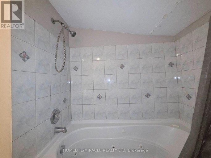 908 WINDSOR AVENUE, Windsor, Ontario, N9A1K2