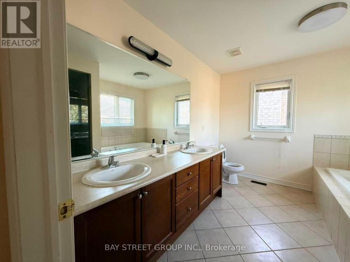 146 IVY GLEN DRIVE, Vaughan (Patterson), Ontario, L6A0P1