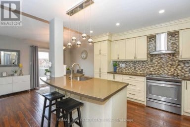 764 AVOCADO CRESCENT Mississauga (Meadowvale Village) Ontario photo 4
