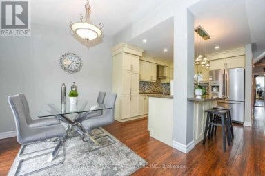 764 AVOCADO CRESCENT Mississauga (Meadowvale Village) Ontario photo 9