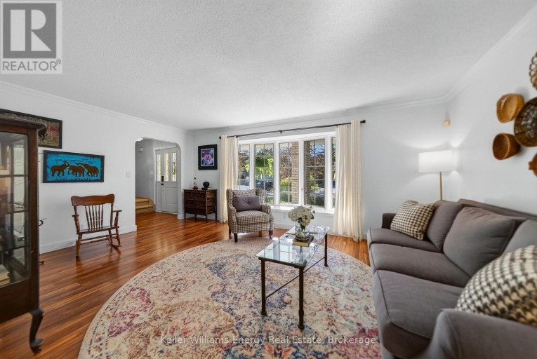 28 BRIARWOOD CRESCENT, Belleville (Belleville Ward), Ontario, K8N5K9