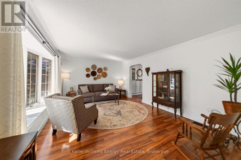28 BRIARWOOD CRESCENT, Belleville (Belleville Ward), Ontario, K8N5K9