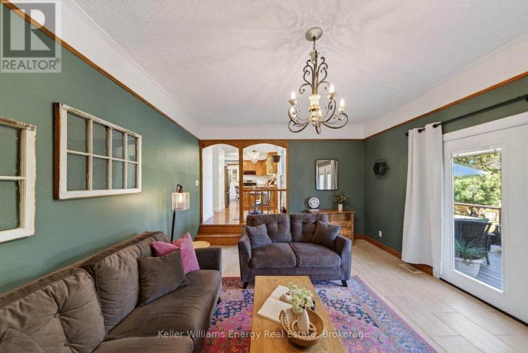 28 BRIARWOOD CRESCENT, Belleville (Belleville Ward), Ontario, K8N5K9