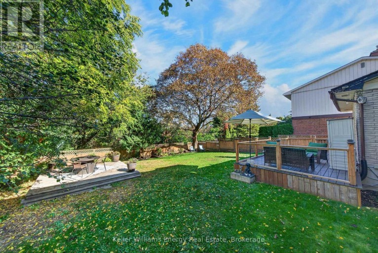 28 BRIARWOOD CRESCENT, Belleville (Belleville Ward), Ontario, K8N5K9