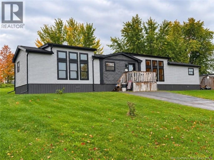 61 Moss Lane, Riverview, New Brunswick (id Nb149385)