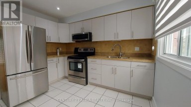 143 PURPLEDUSK TRAIL Toronto (Morningside) Ontario photo 8