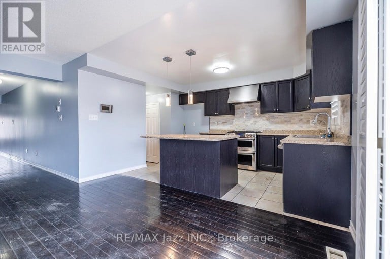 30 LLOYDMINSTER AVENUE, Ajax (Central East), Ontario, L1Z0N8