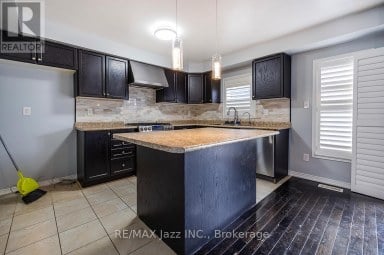 30 LLOYDMINSTER AVENUE Ajax (Central East) Ontario photo 17