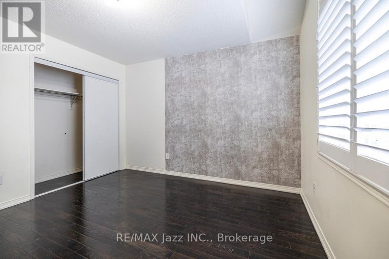 30 LLOYDMINSTER AVENUE, Ajax (Central East), Ontario, L1Z0N8