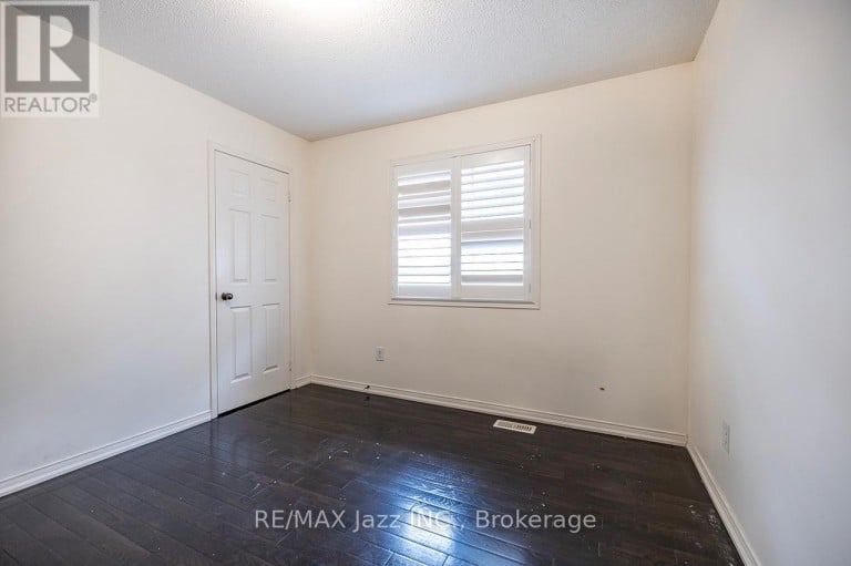 30 LLOYDMINSTER AVENUE, Ajax (Central East), Ontario, L1Z0N8