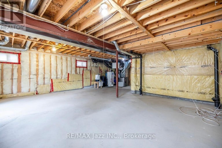 30 LLOYDMINSTER AVENUE, Ajax (Central East), Ontario, L1Z0N8